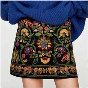 Zara Black Mini Skirt with Colorful Embroidery